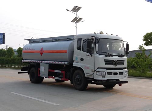 專威牌HTW5180GYYEXQ型東風運油車
